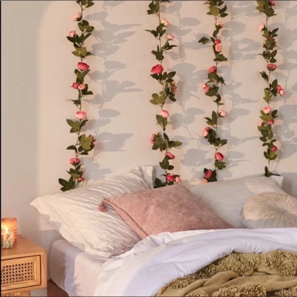4 Decorative Rose Vine Garlands New - Picture 1 of 3